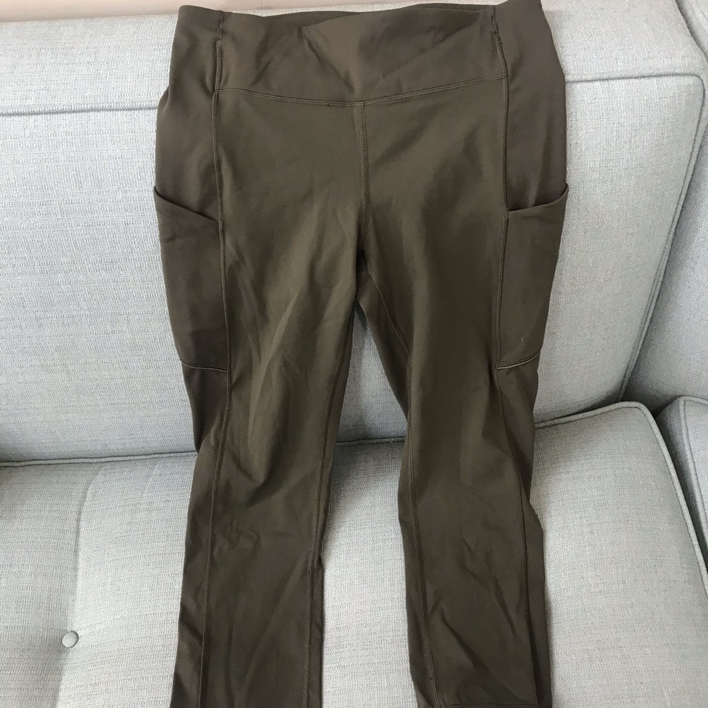 Lululemon Olive Fast and Free Crop Legging 23”
